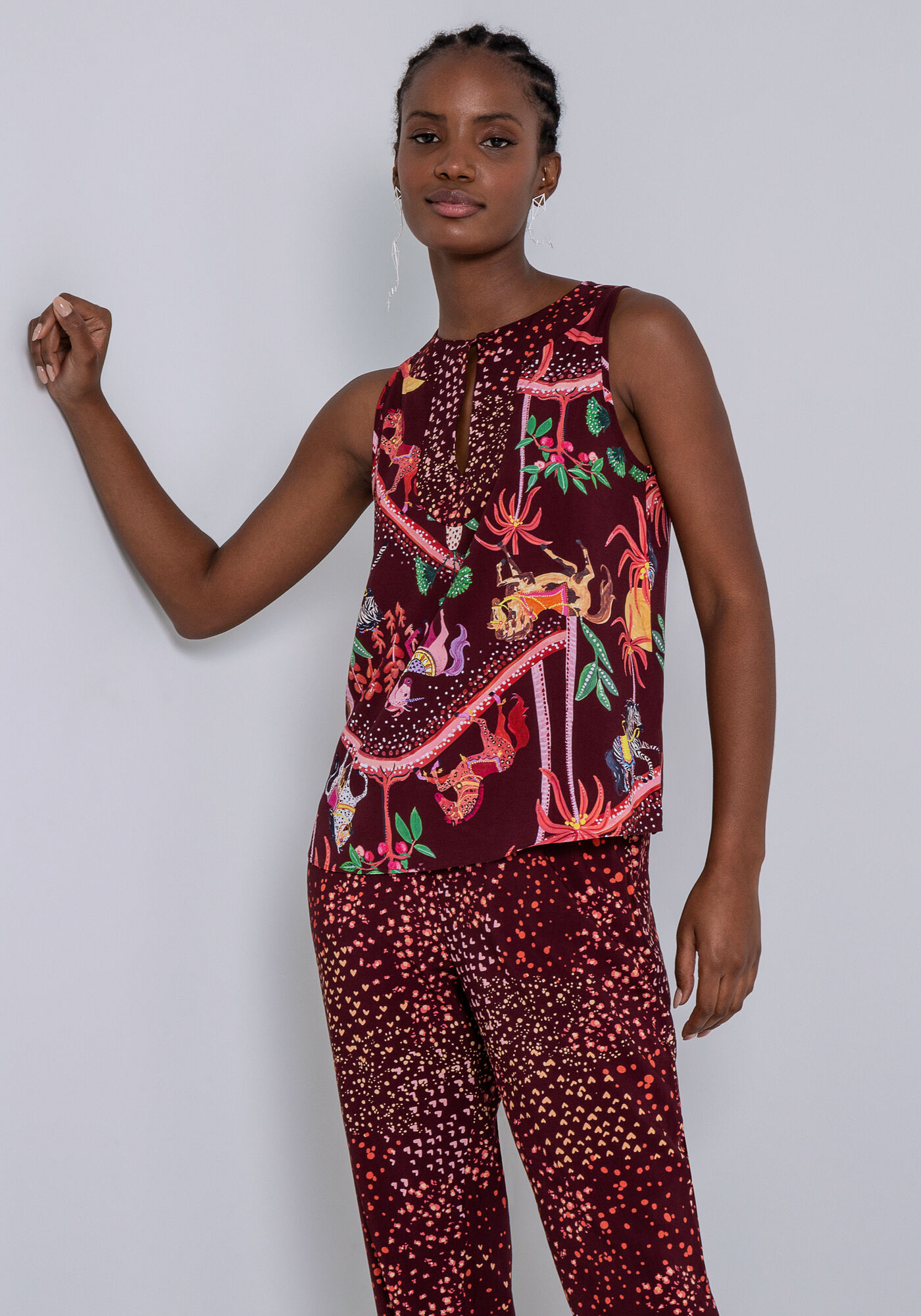 Blusa Sem Mangas com Recorte Decote, NOITE ENCANTADA, large.