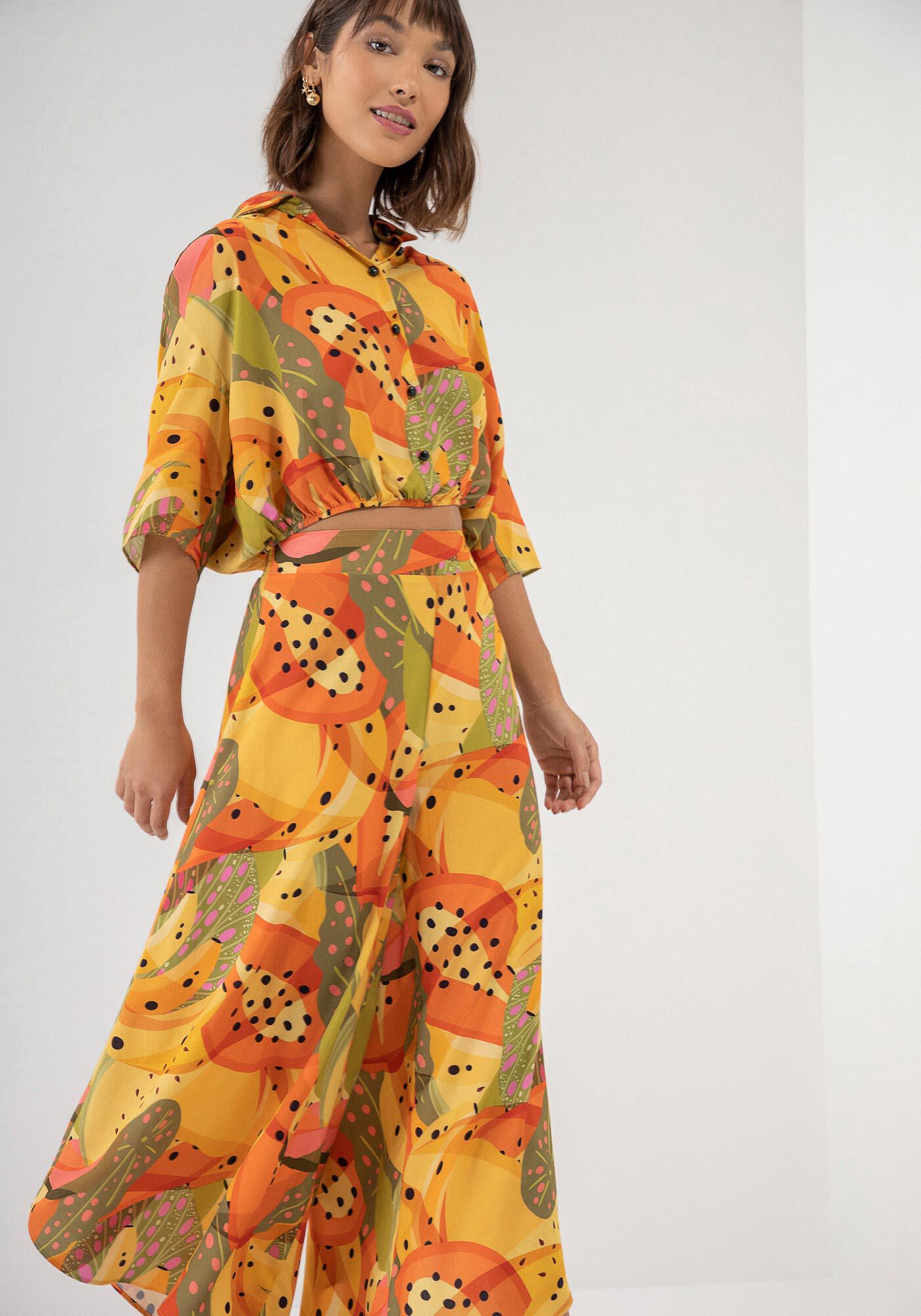 Cal&ccedil;a Pantacourt em Viscose Estampada, , large.