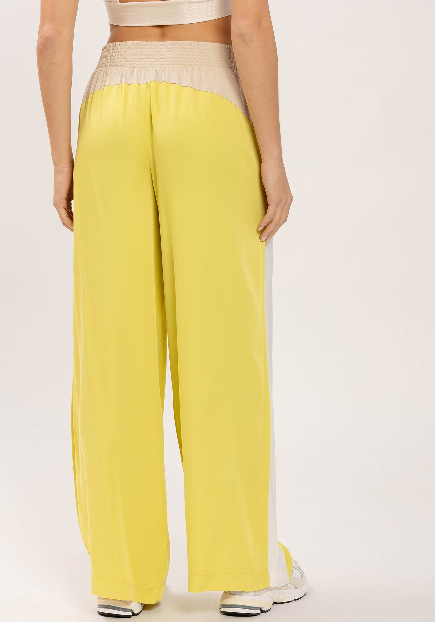 Cal&ccedil;a Reta Ampla MOVE Fitness com Recortes, , large.