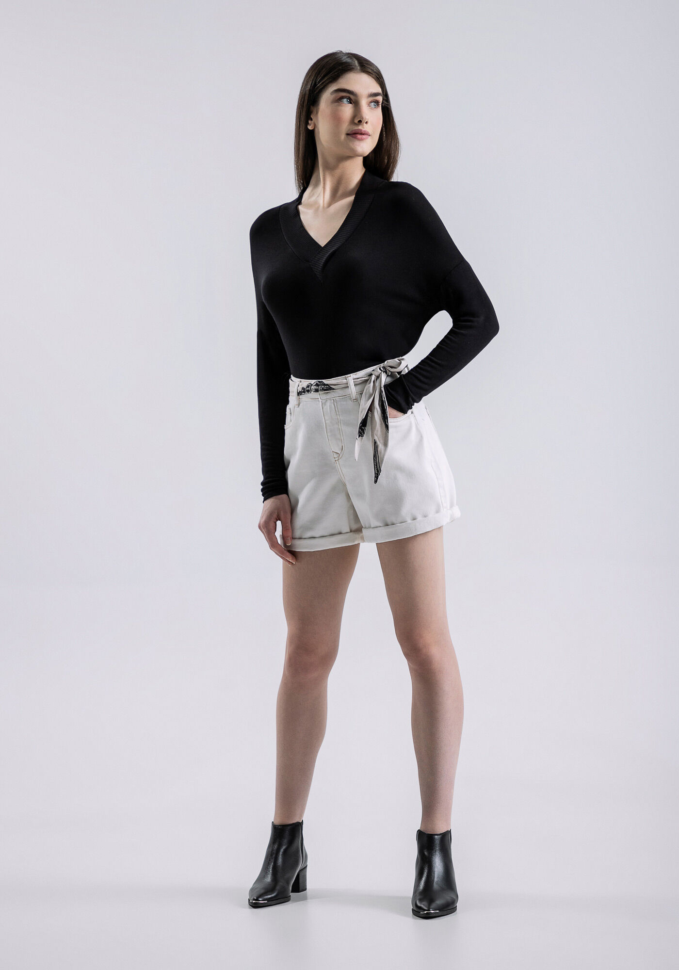 Blusa Manga Longa com Decote V, PRETO REATIVO, large.