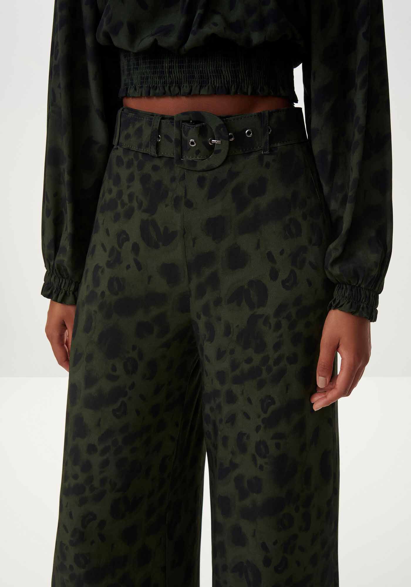 Cal&ccedil;a Pantalona em Viscose Estampada com Cinto, FOREST, large.