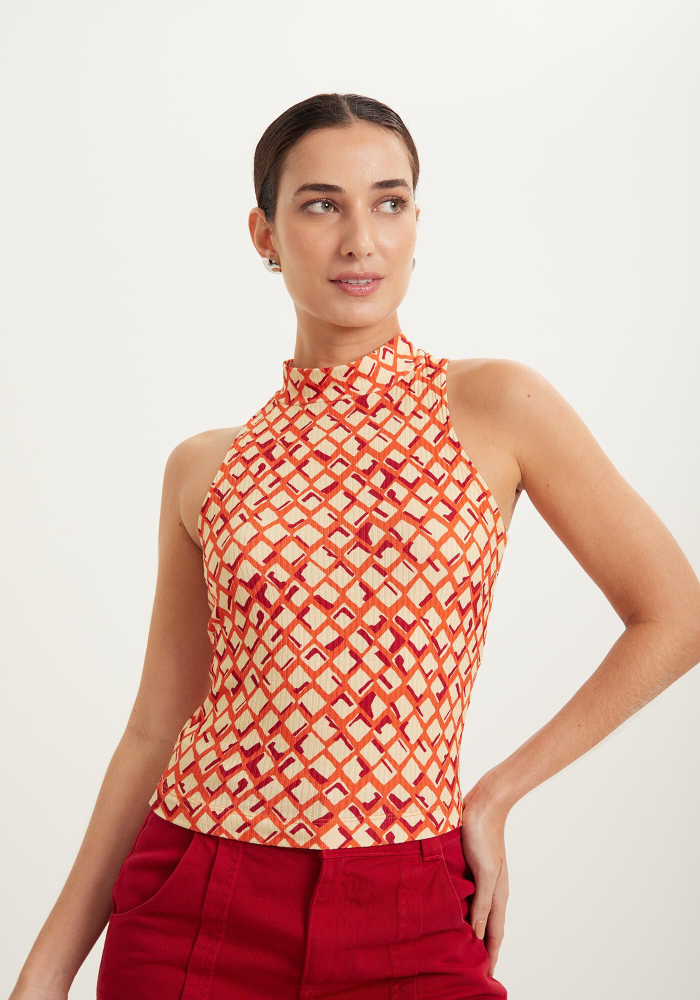 Blusa Estampada Sem Mangas Com Gola Alta Em Malha Canelada, , large.