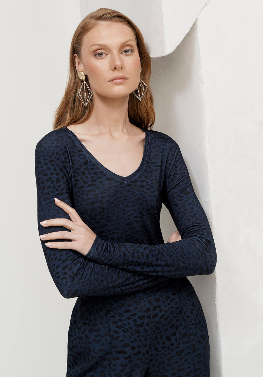 Blusa Manga Longa em Malha Viscose com Decote V, . Blusa Manga Longa em Malha Viscose com Decote V, , large.
