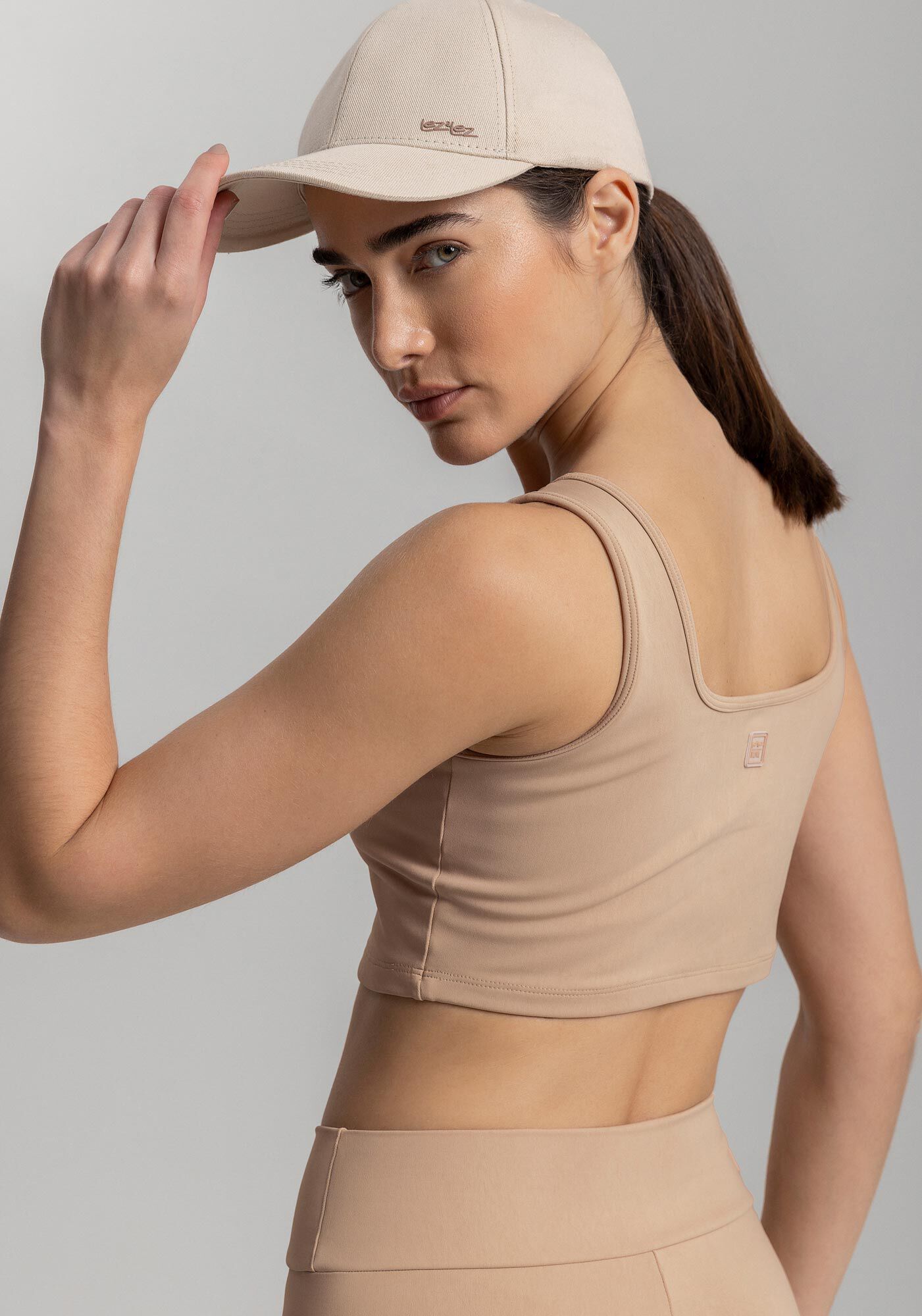 Bon&eacute; De Aba Curva Em Sarja Com Bordado Frontal Move, , large.