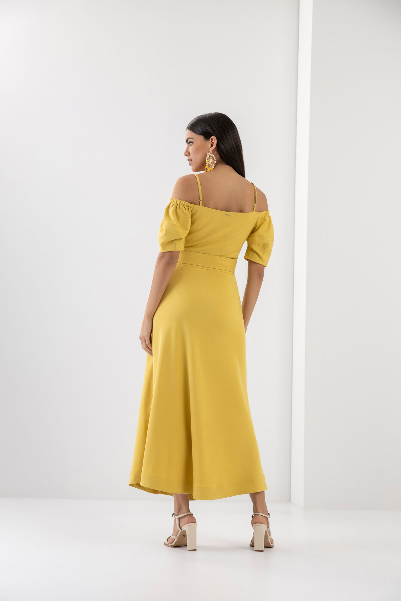 Vestido Midi com Recorte Ombros e Cinto, , large.