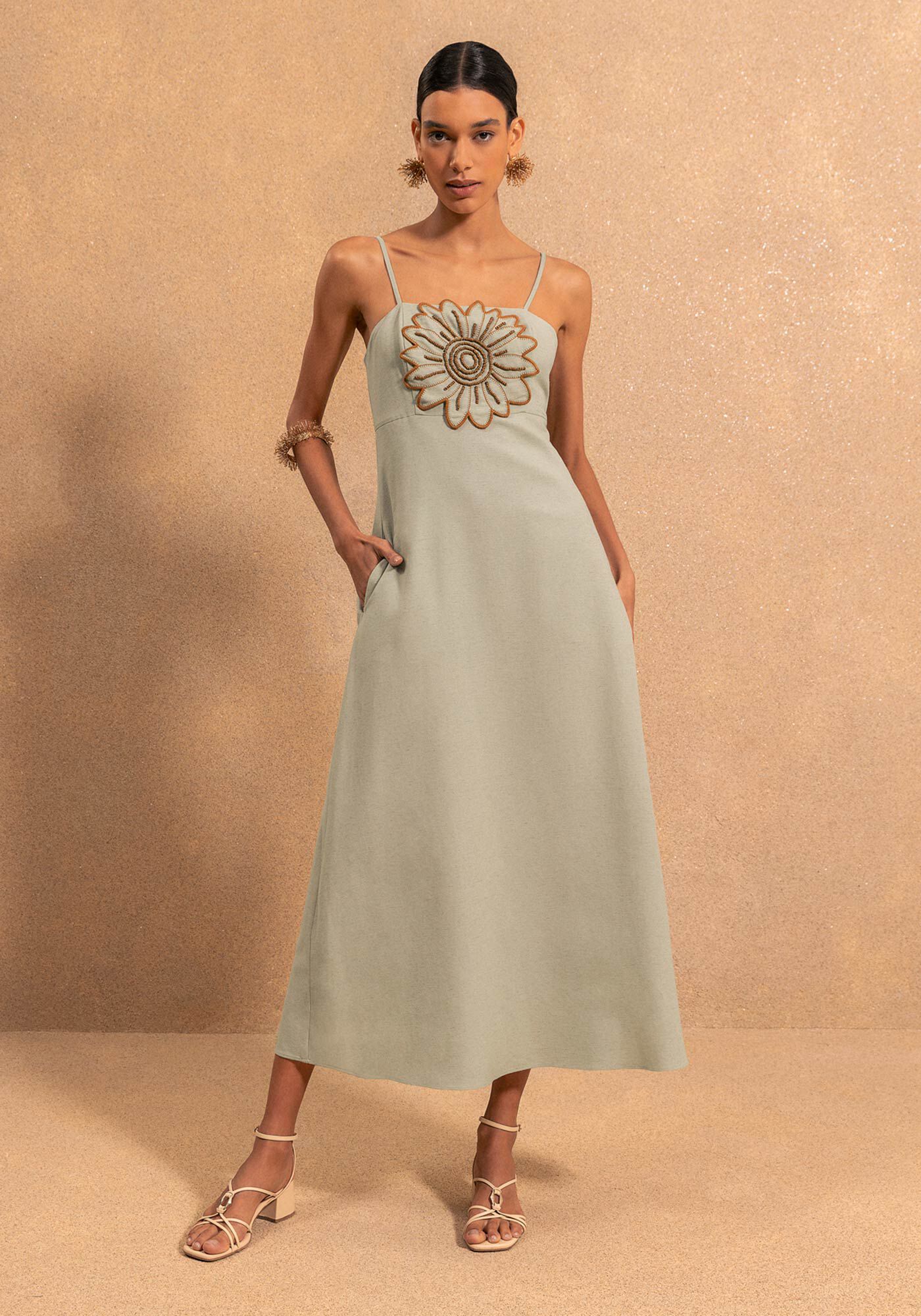 Vestido Ch&aacute; De Al&ccedil;as Finas Com Maxi Flor e Decote Reto, VERDE SPA, large.