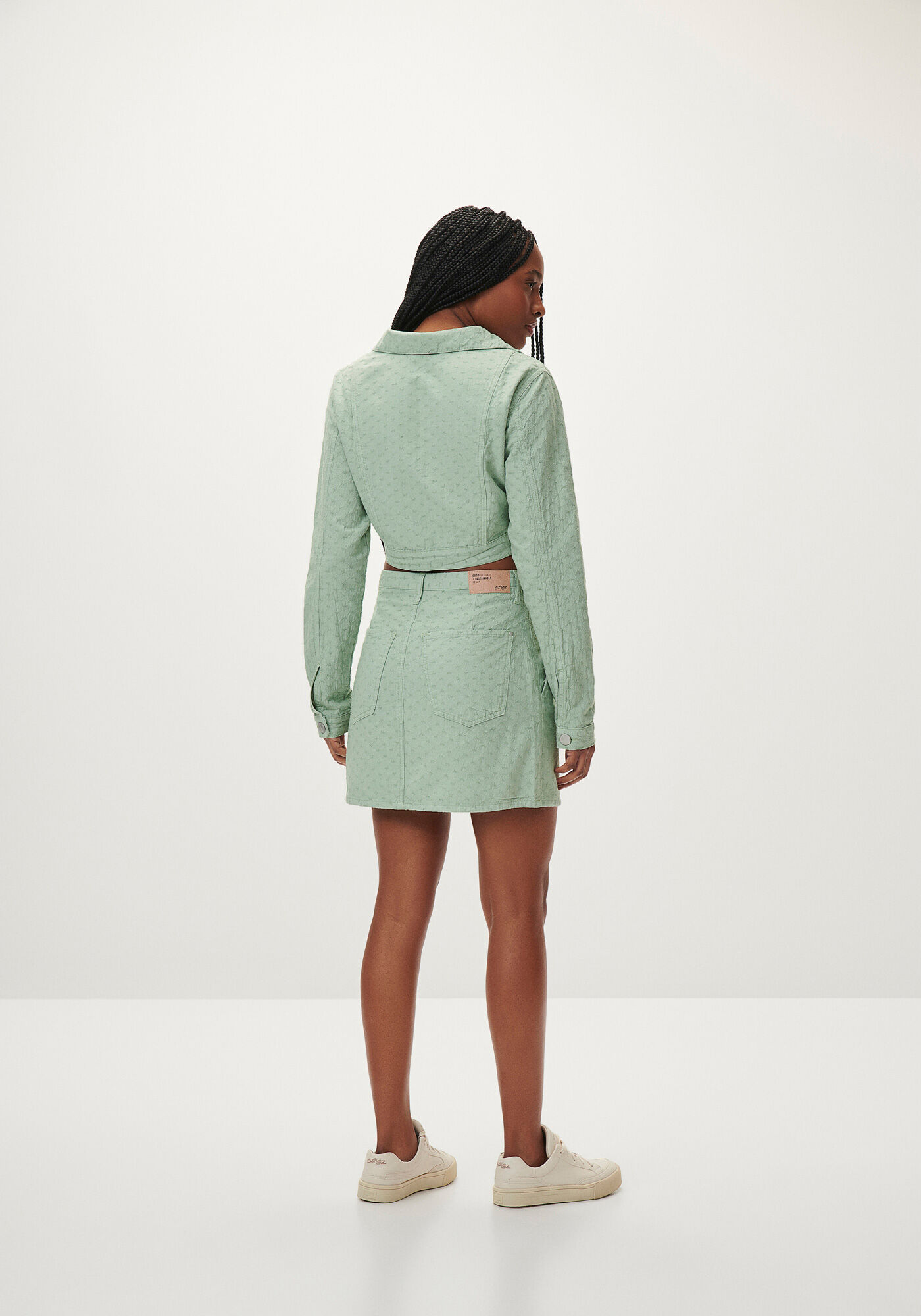 Saia Curta Sarja com Textura Sustent&aacute;vel, , large.