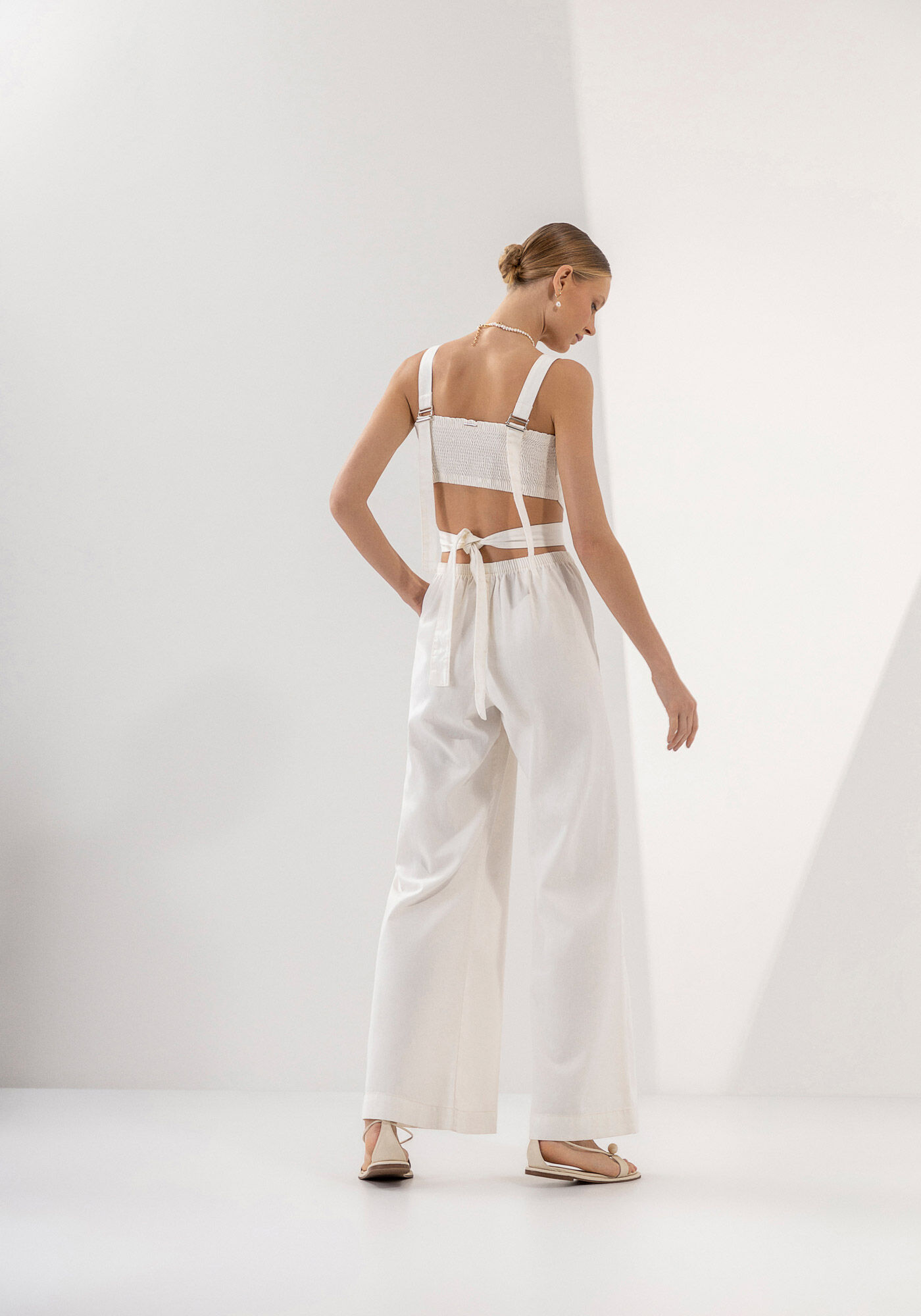 Macac&atilde;o Longo Sarja com Cut Out e Amarra&ccedil;&atilde;o, BRANCO OFF WHITE, large.