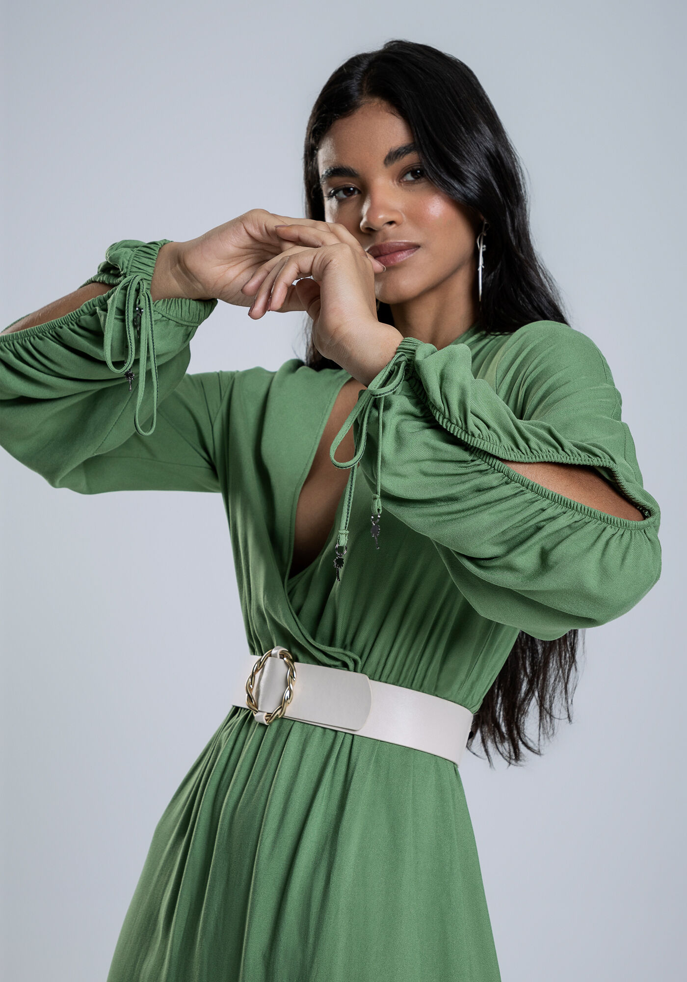 Vestido Midi Transpassado com Recorte Mangas, VERDE MOVIMENTO, large.