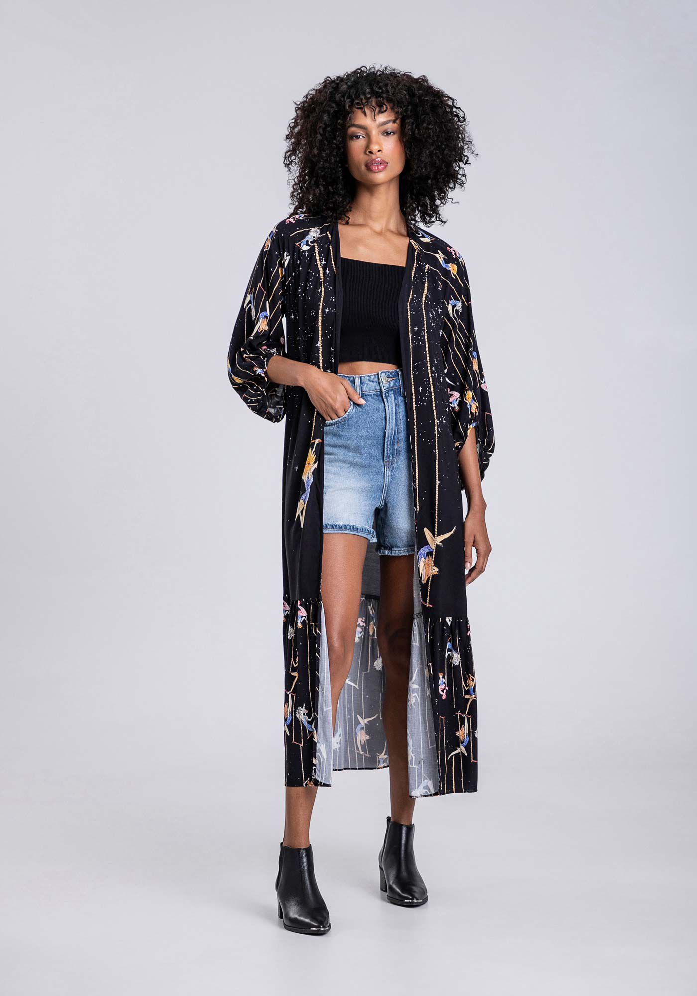 Sobreposi&ccedil;&atilde;o M&aacute;xi Estampado, ACROBATAS, large.