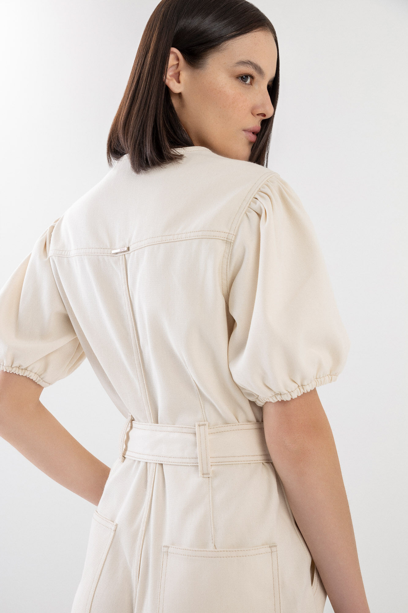 Macac&atilde;o Sarja Longo Manga Curta com Cinto, , large.