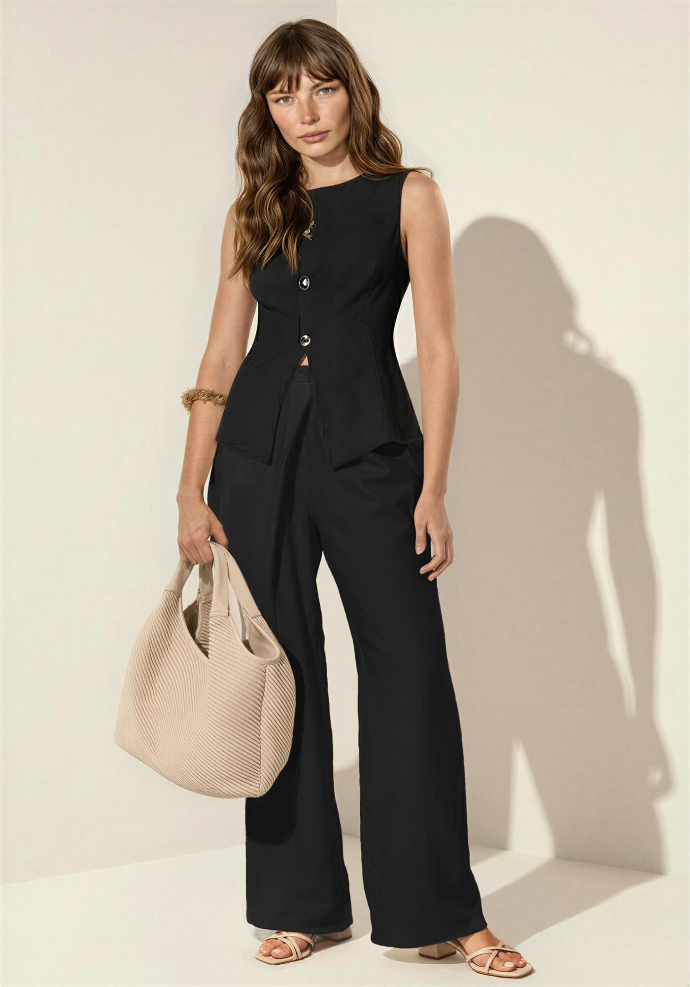 Colete Com Abertura E Bot&otilde;es Diferenciados Em Alfaiataria, PRETO, large.