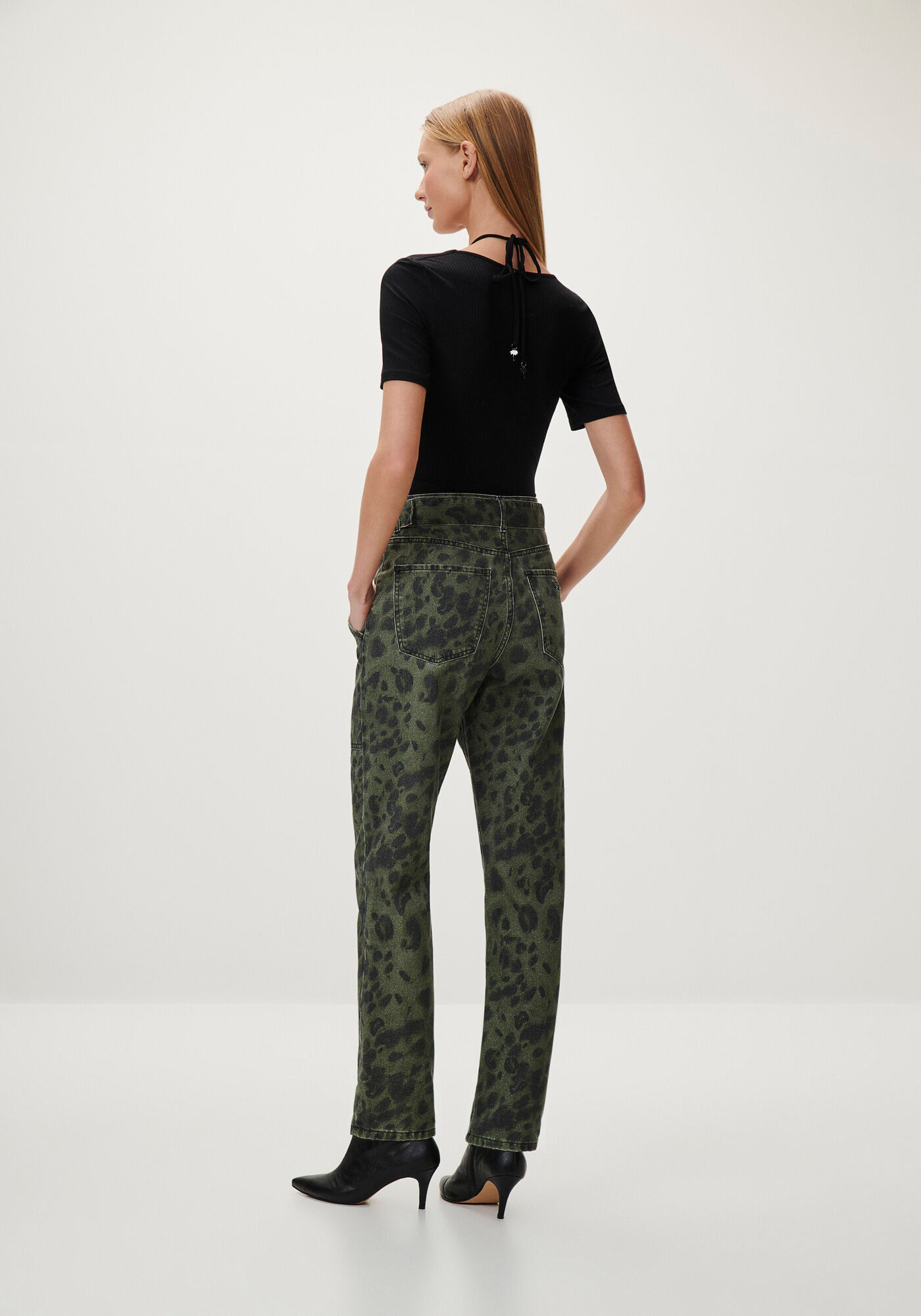 Blusa Canelada com Amarra&ccedil;&atilde;o Decote, PRETO REATIVO, large.