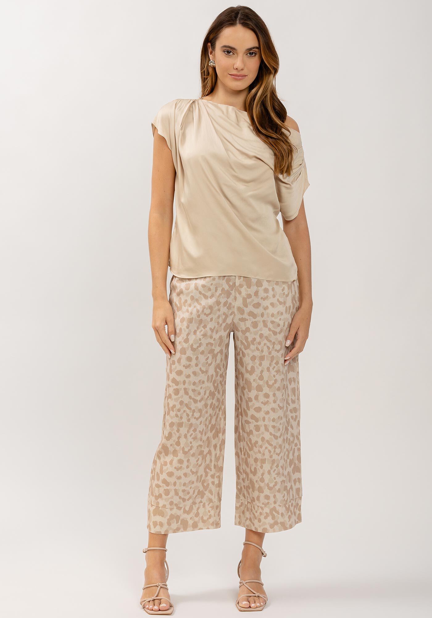 Blusa Assim&eacute;trica com Decote Um Ombro S&oacute;, , large.