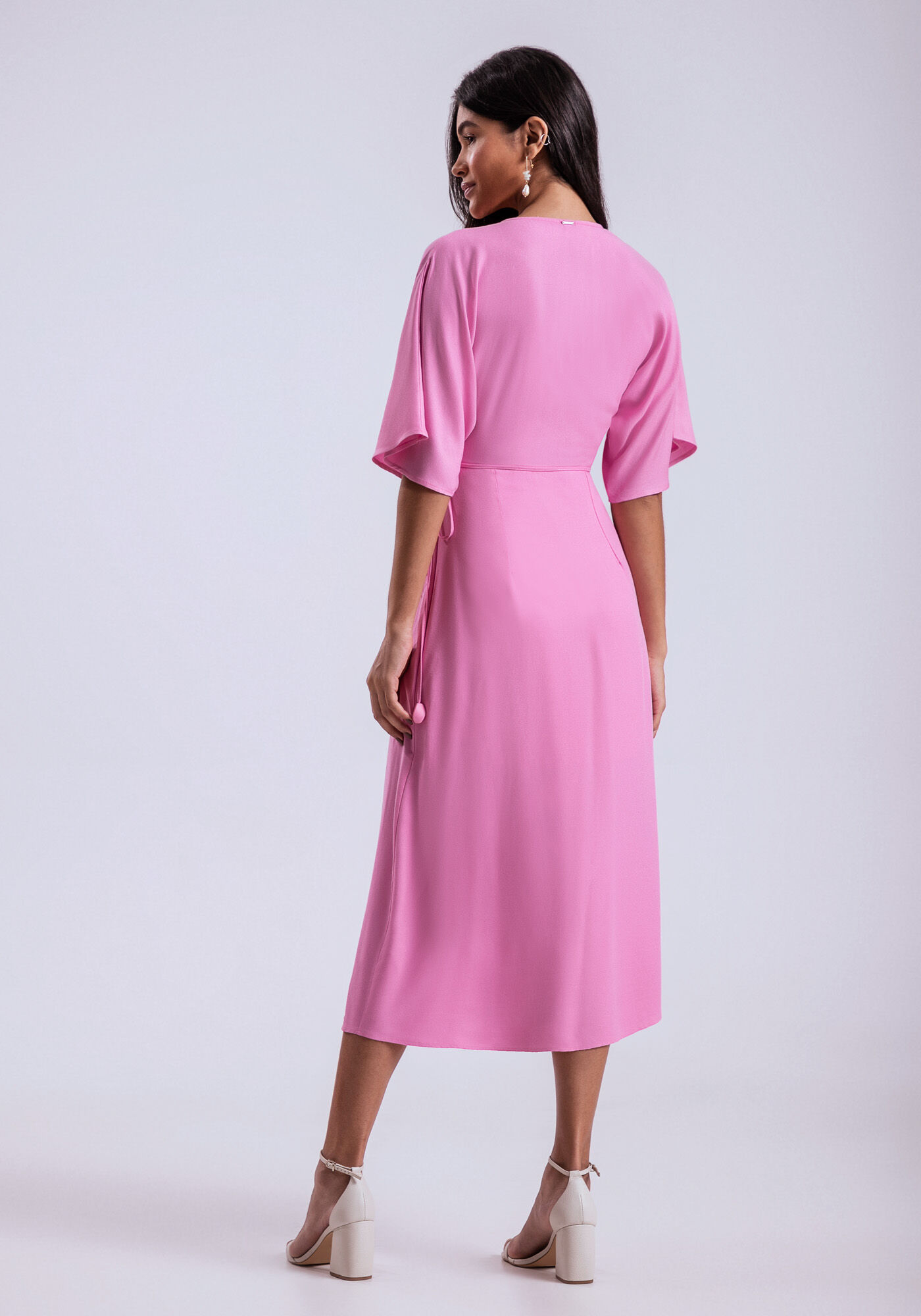 Vestido Midi em Crepe Transpassado | Lez a Lez