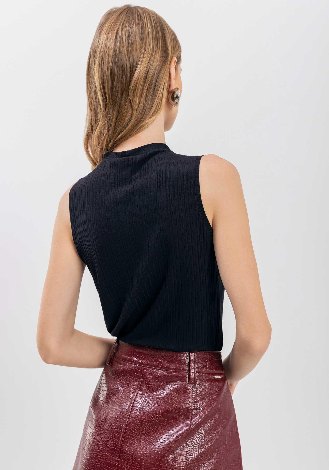 Blusa B&aacute;sica Em Malha Canelada Com Gola, , large.