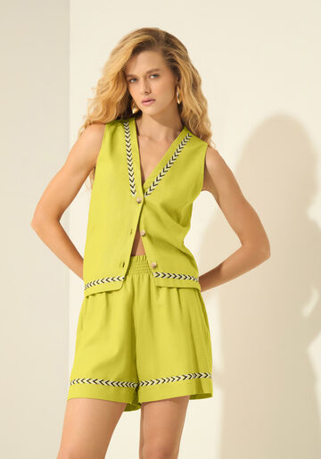 Shorts De Cintura Alta Com Bordados E Linho, VERDE GUARANA. Shorts De Cintura Alta Com Bordados E Linho, VERDE GUARANA, large.