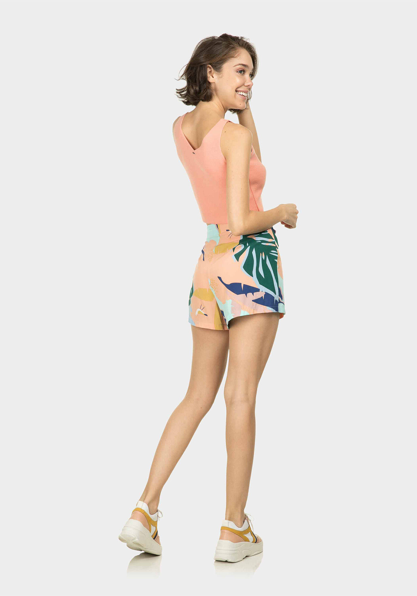 Shorts Com La&ccedil;o Estampa, , large.