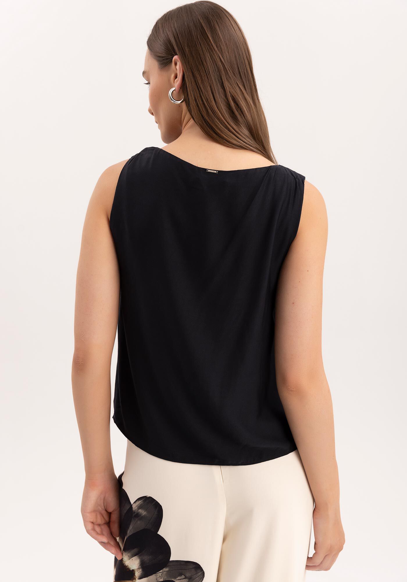 Blusa em Tecido com Recorte N&oacute; Ombro, , large.