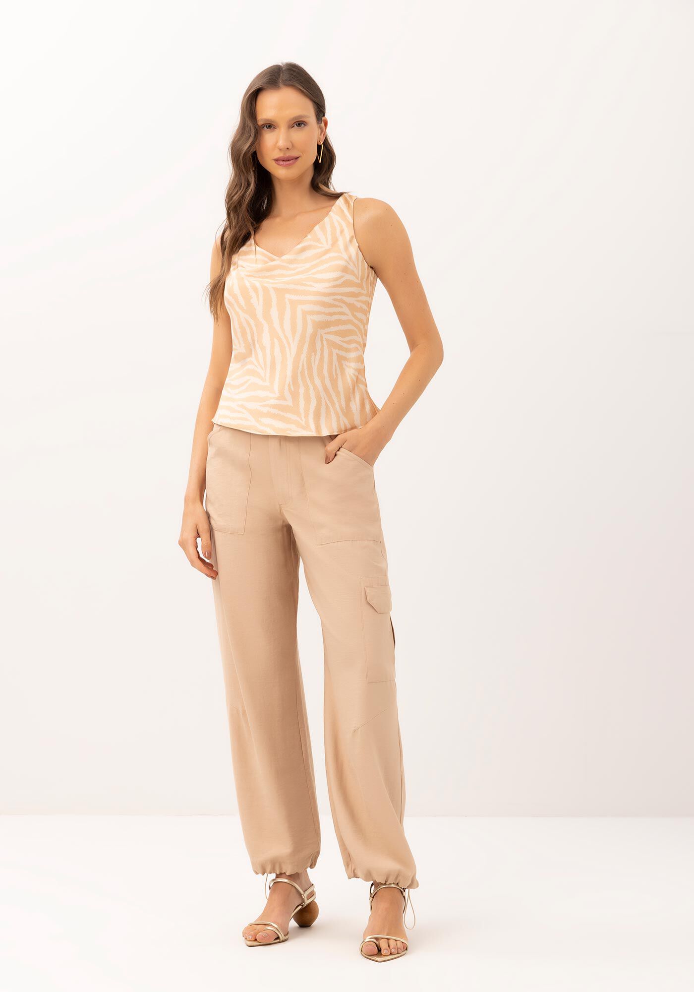 Blusa Estampada em Chiffon com Decote Degag&ecirc;, , large.