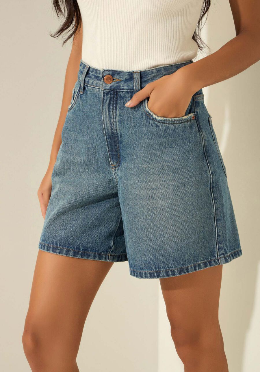 Bermuda Mom Jeans De Cintura Alta Com Bolsos, JEANS. Bermuda Mom Jeans De Cintura Alta Com Bolsos, JEANS, large.