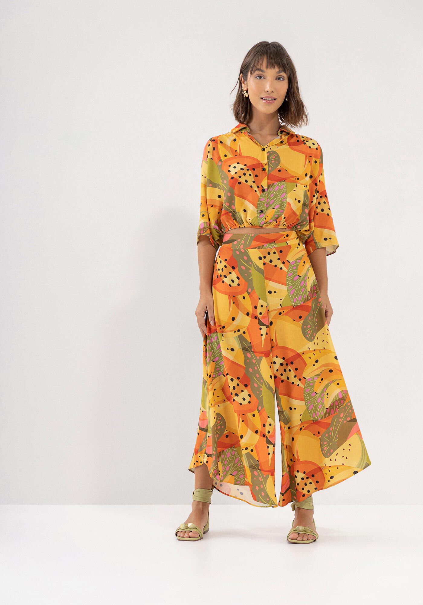 Cal&ccedil;a Pantacourt em Viscose Estampada, , large.