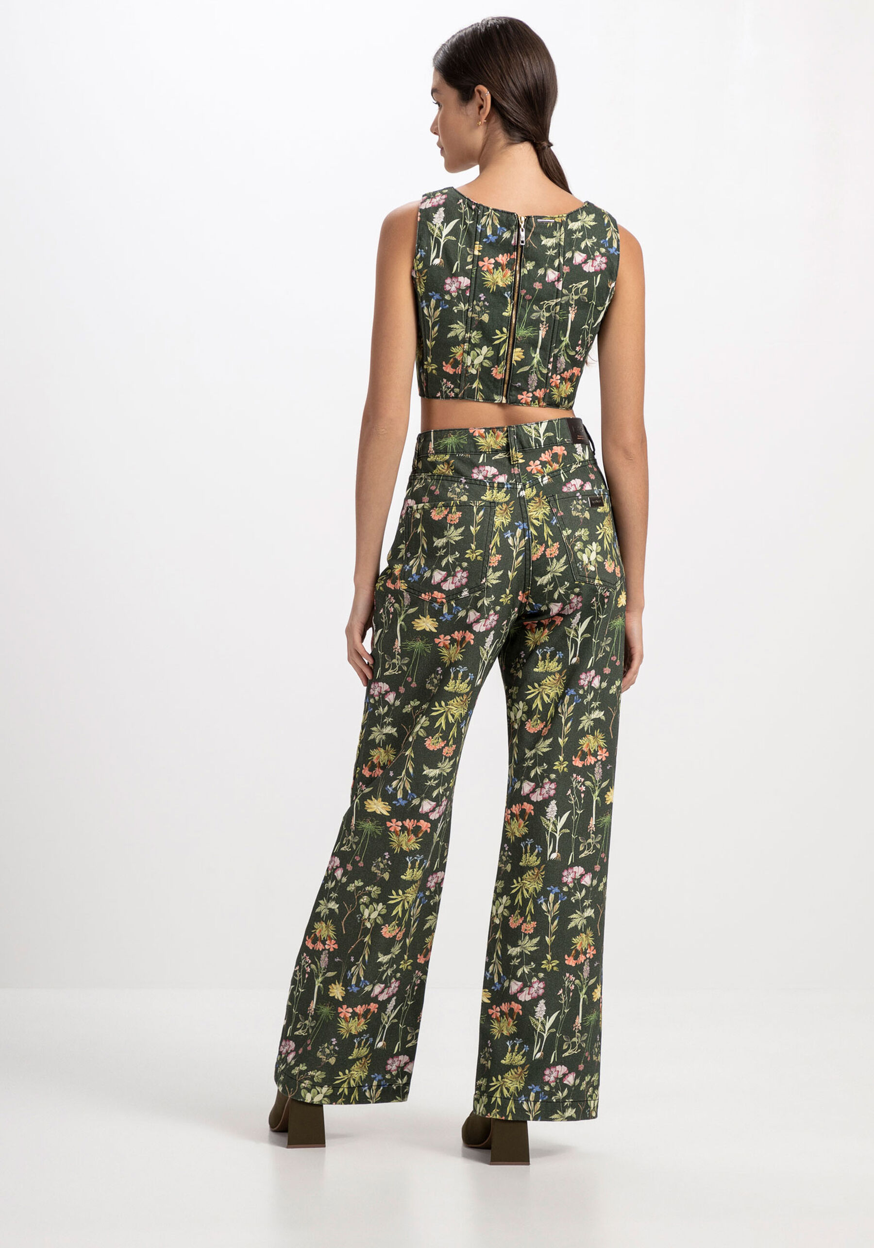 Calça Sarja Wide Leg com Estampa Floral, . Calça Sarja Wide Leg com Estampa Floral, , large.