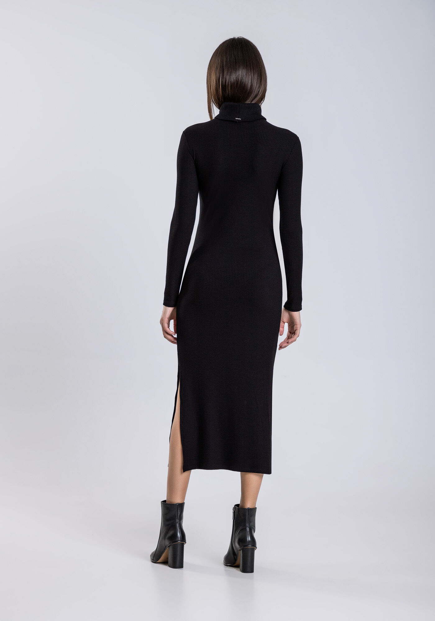 Vestido preto de malha manga longa discount