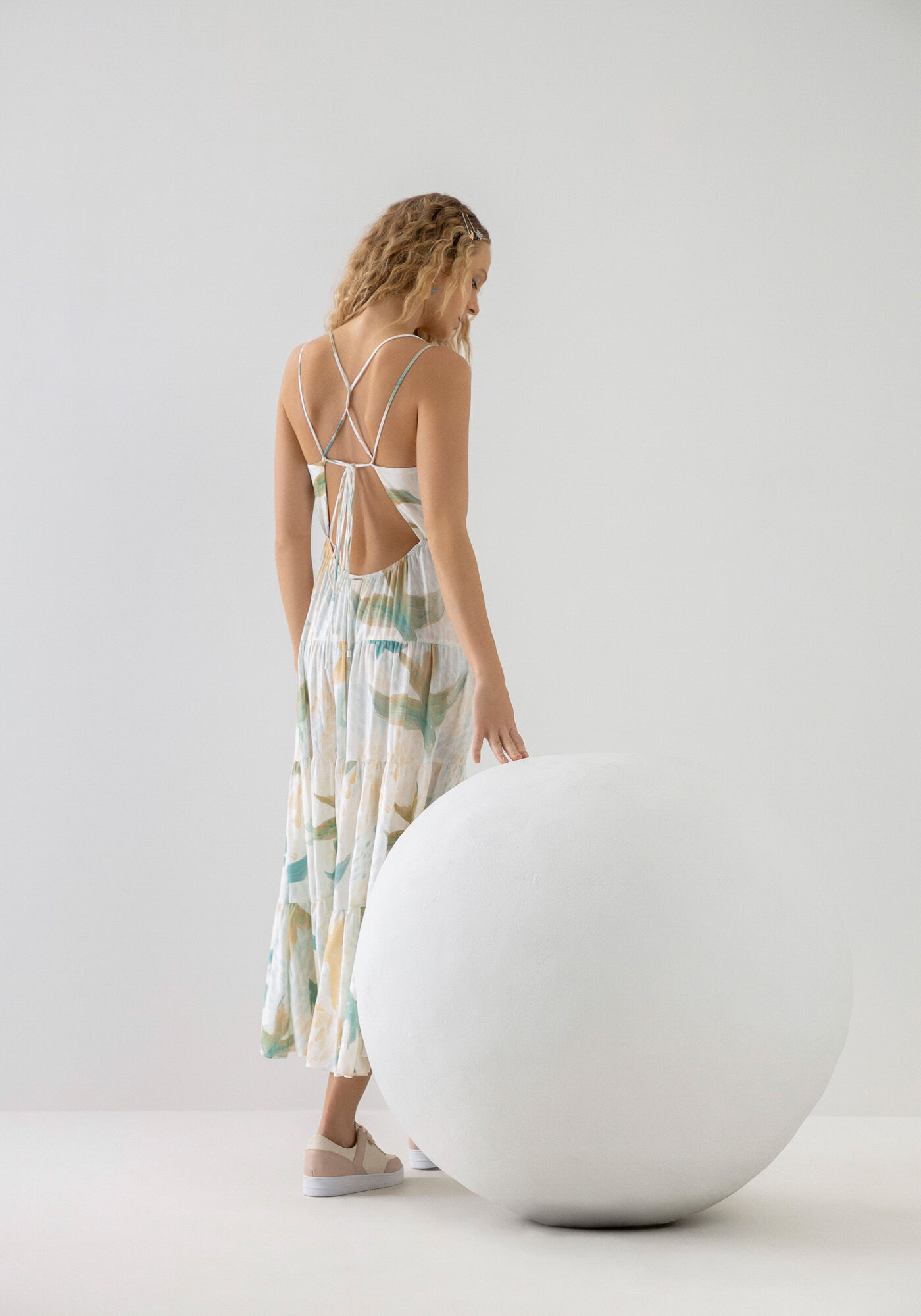 Vestido com Al&ccedil;as Midi em Crepe Estampado, , large.