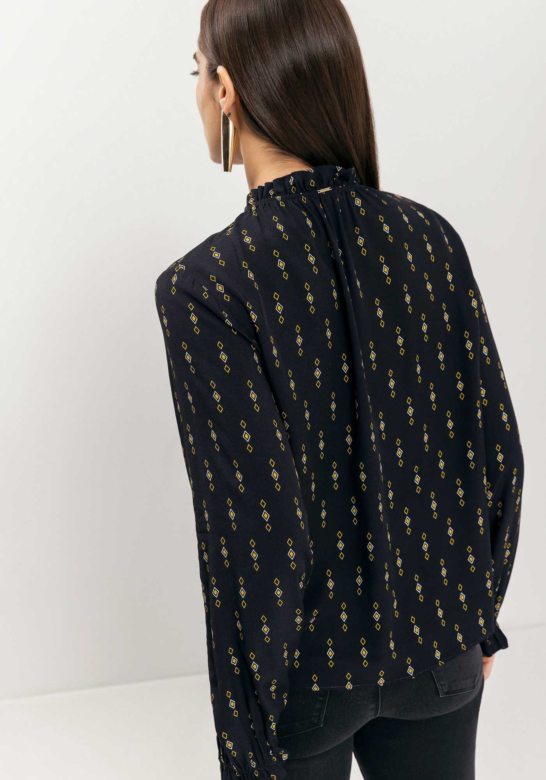 Blusa Estampada De Mangas Longas Em Viscose Responsável, . Blusa Estampada De Mangas Longas Em Viscose Responsável, , large.