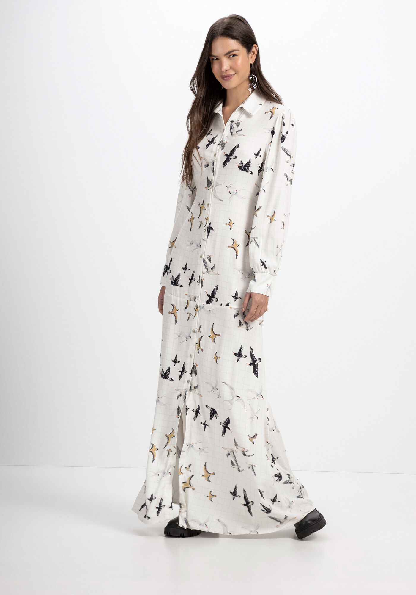 Vestido Longo Chemise em Viscose com Manga Longa, PASSAROS, large.