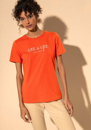 Blusa T-shirt Com Estampa Localizada Em Algodão, LARANJA PAIXAO. Blusa T-shirt Com Estampa Localizada Em Algodão, LARANJA PAIXAO, large.