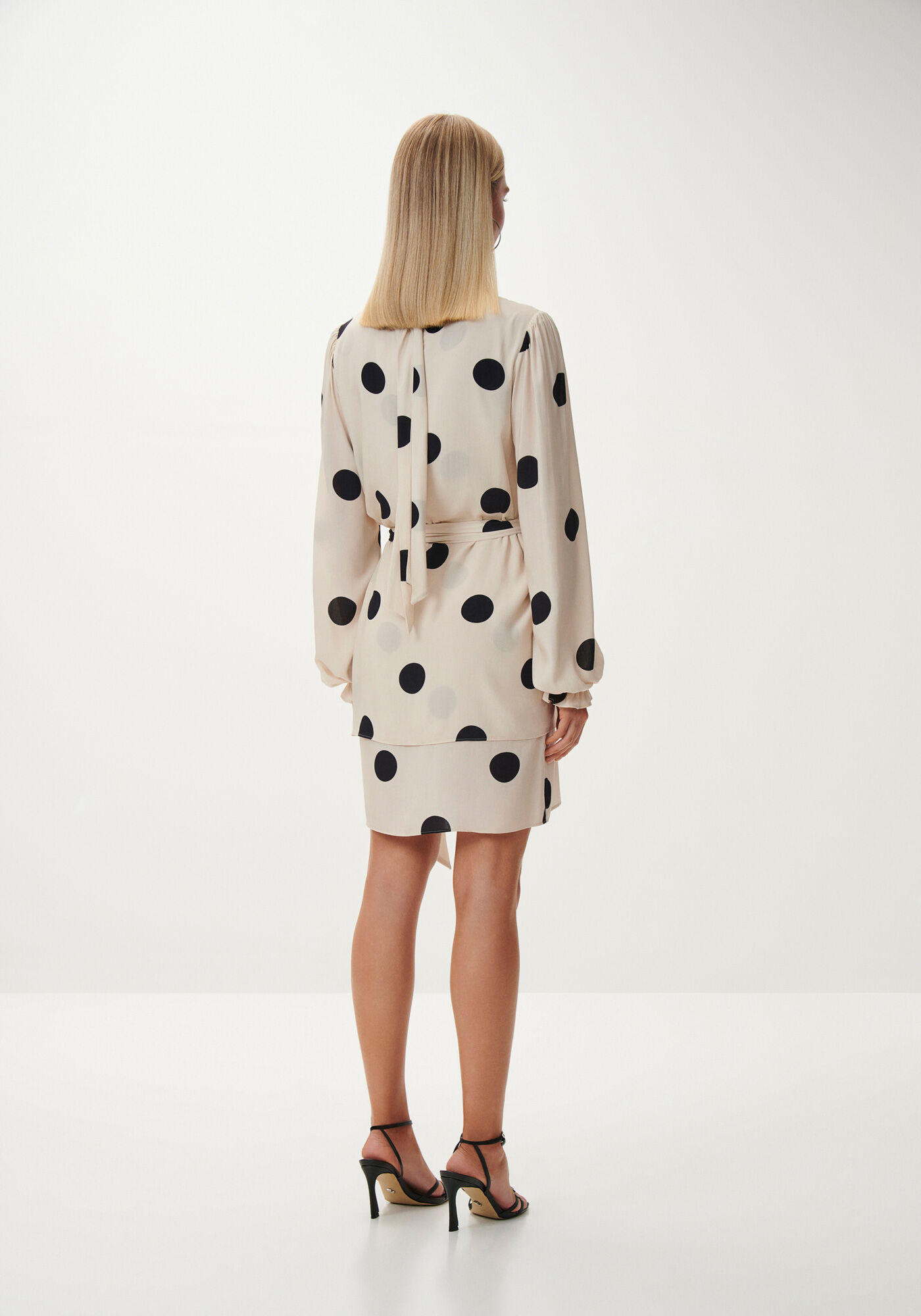 Vestido Curto Manga Longa Bufante com Faixa, , large.