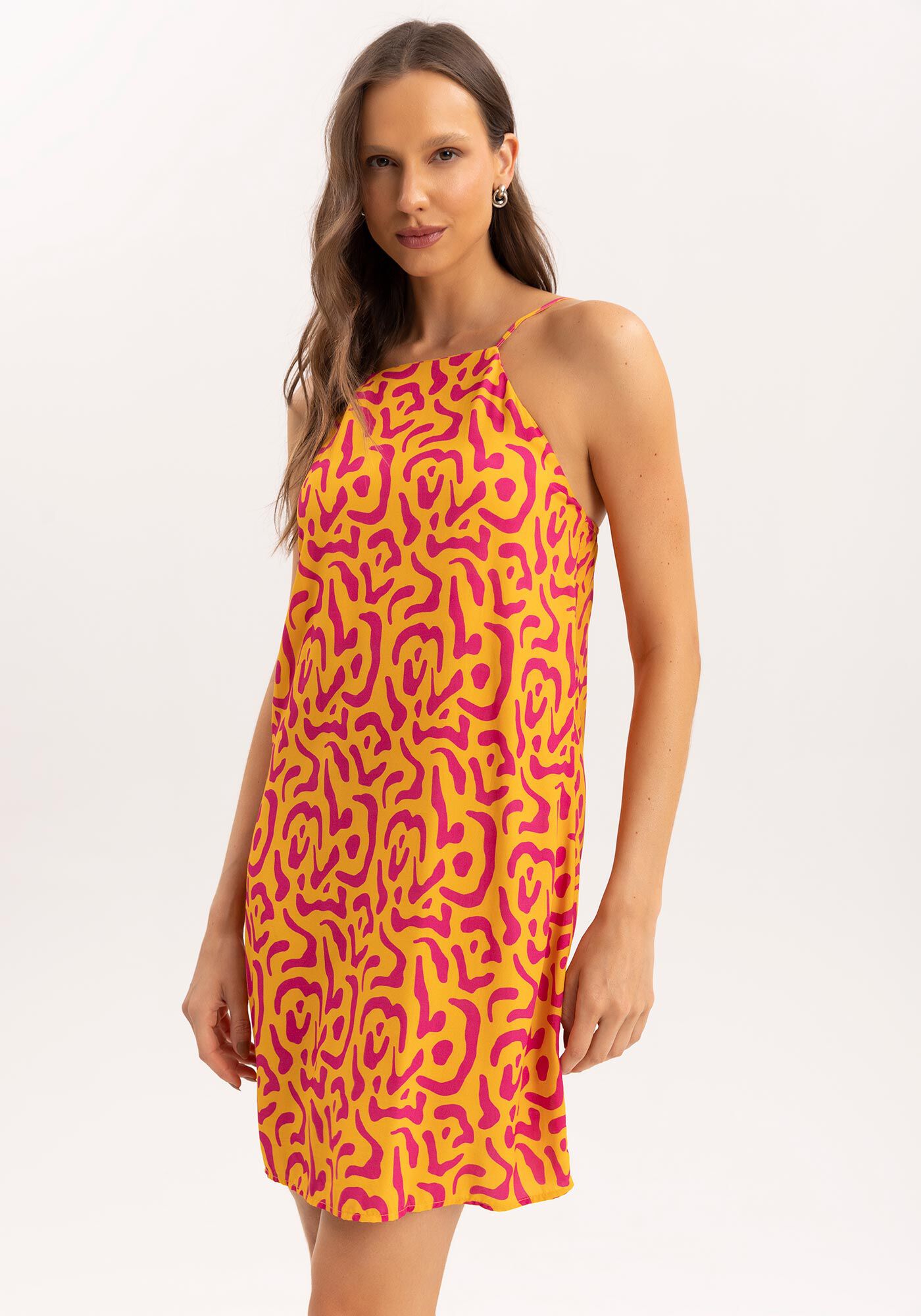 Vestido Curto Halter Neck em Viscose Estampada, , large.