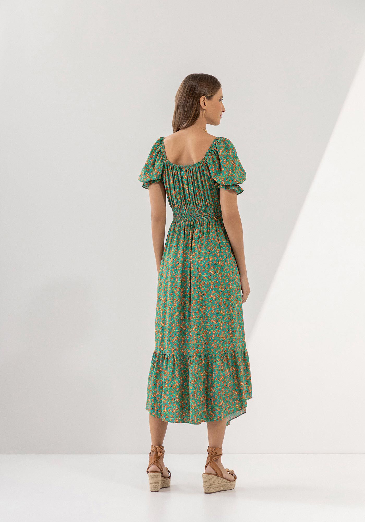 Vestido Midi em Viscose com Recorte Busto, , large.