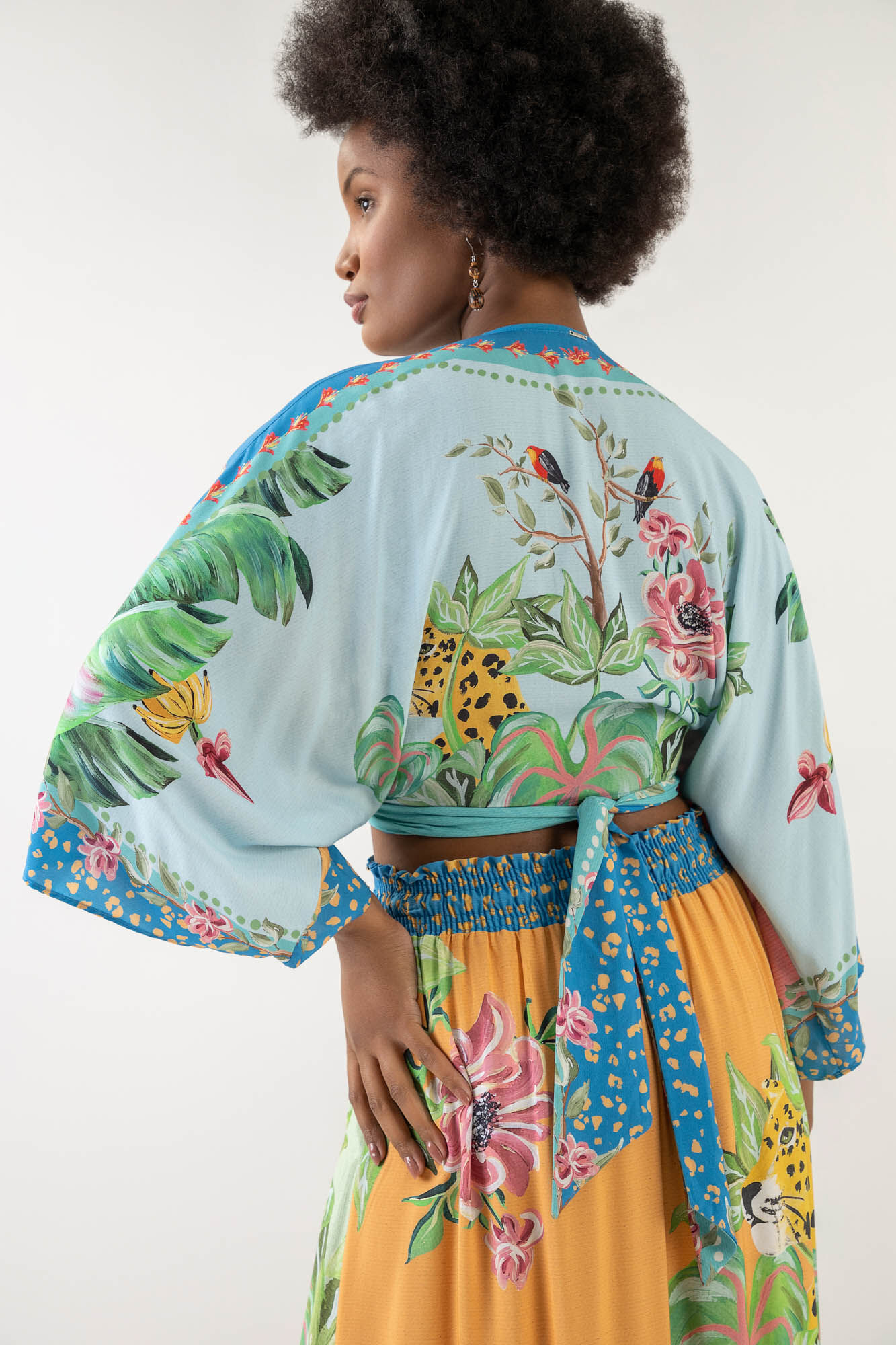 Blusa Transpassada em Viscose Estampada, , large.