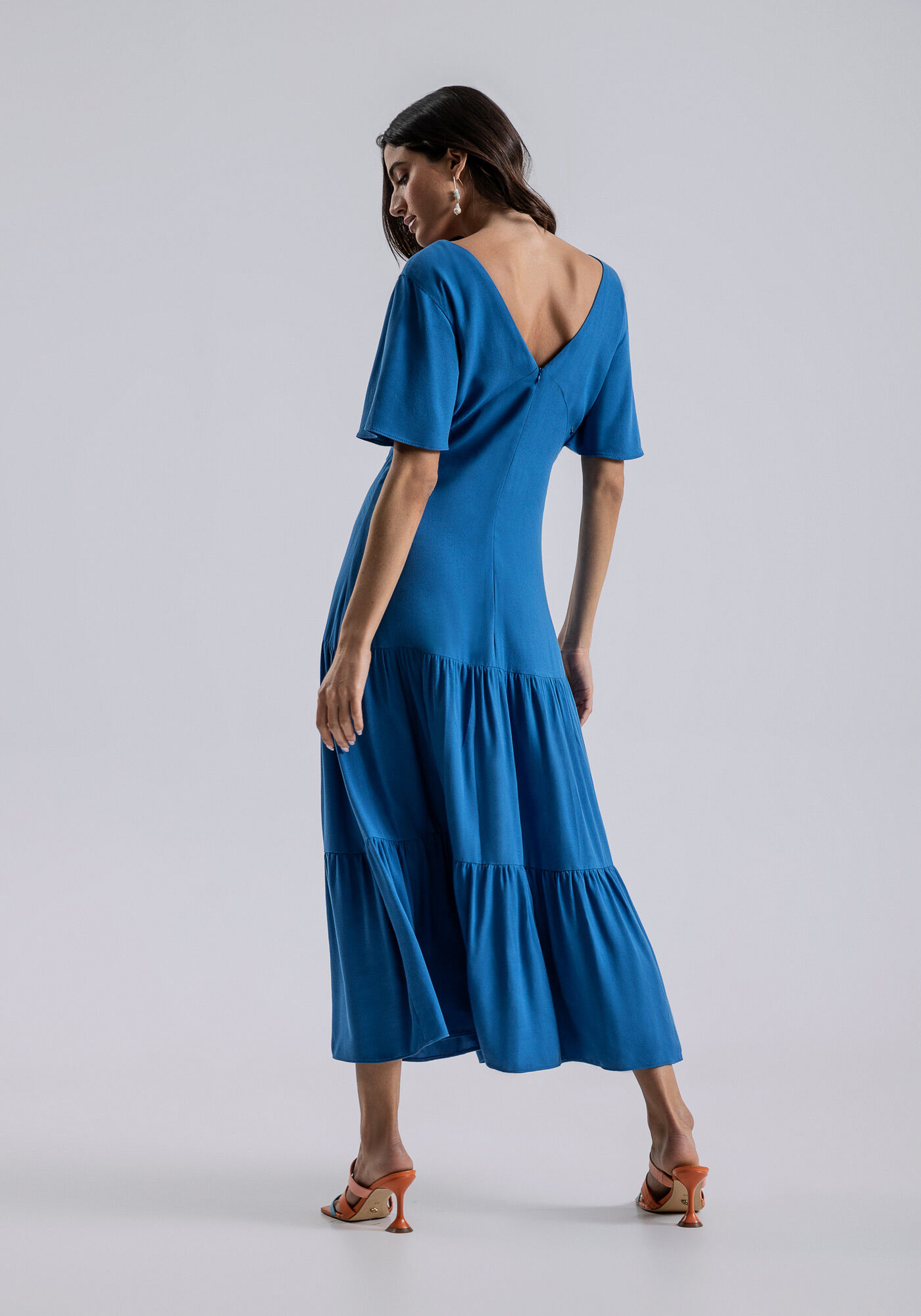 Vestido Midi Crepe com Detalhe Decote, , large.