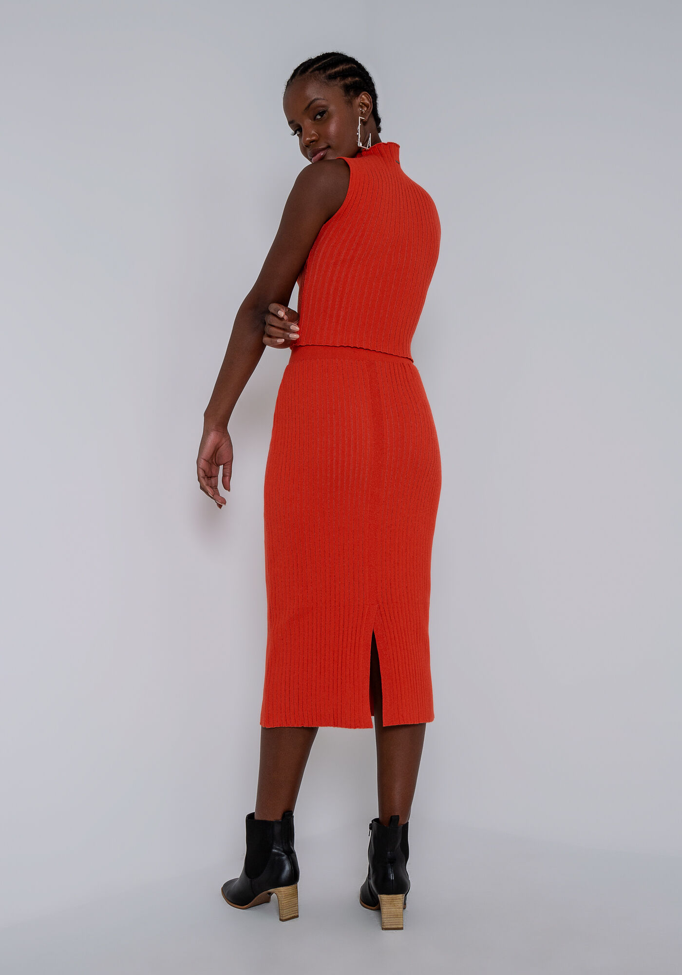 Modelos de clearance saia midi justa