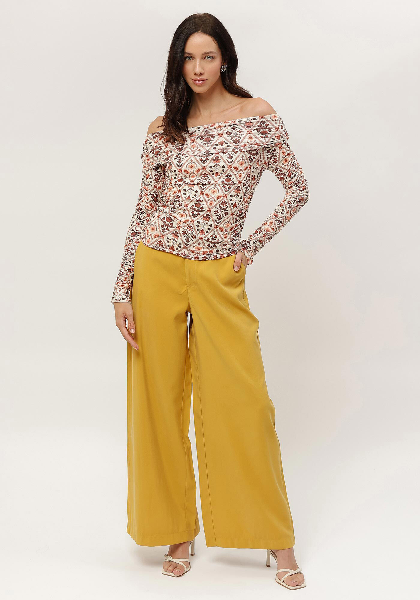 A2B25■ ※ lulu※ Blusa Ombro a Ombro Estampada Franzida | Lez a Lez