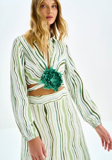 Camisa Cropped Manga Longa Transpassada, BREEZE. Camisa Cropped Manga Longa Transpassada, BREEZE, large.