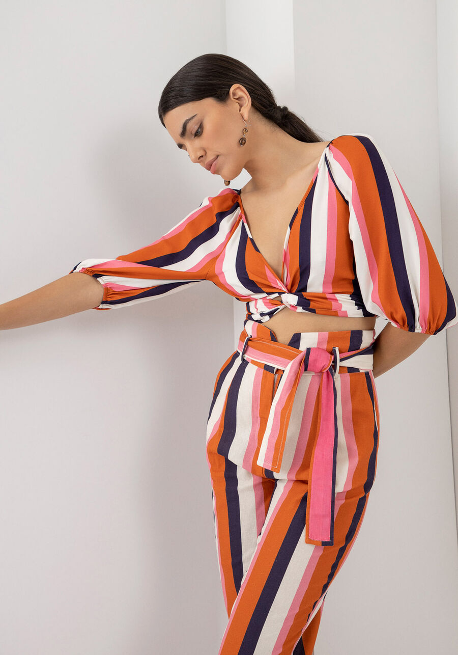 Blusa Manga 3/4 em Viscose com Amarração Faixa, MOEMA. Blusa Manga 3/4 em Viscose com Amarração Faixa, MOEMA, large.