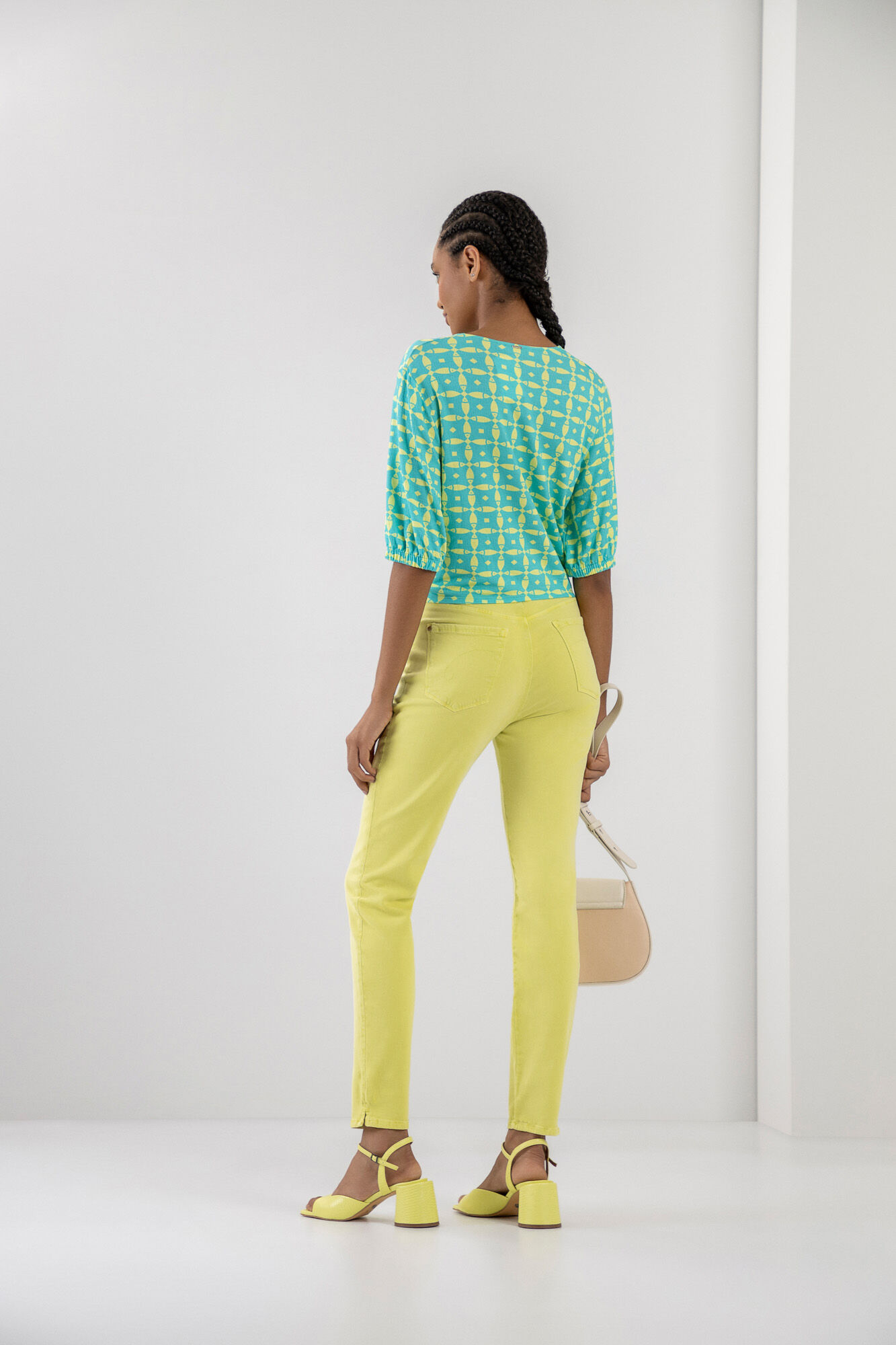 Blusa Manga Curta com Amarra&ccedil;&atilde;o Barra, , large.