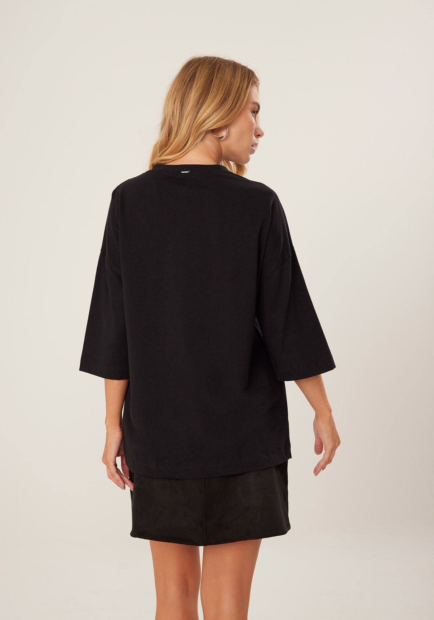 Blusa Em Algod&atilde;o Com Mangas M&eacute;dias E Bordado Localizado, , large.