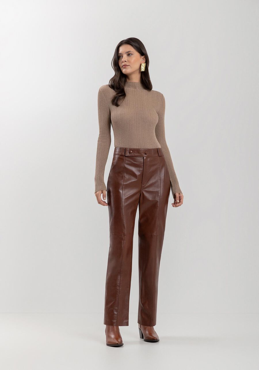 Calça Reta De Couro Com Cintura Média E Botões Forrados, . Calça Reta De Couro Com Cintura Média E Botões Forrados, , large.