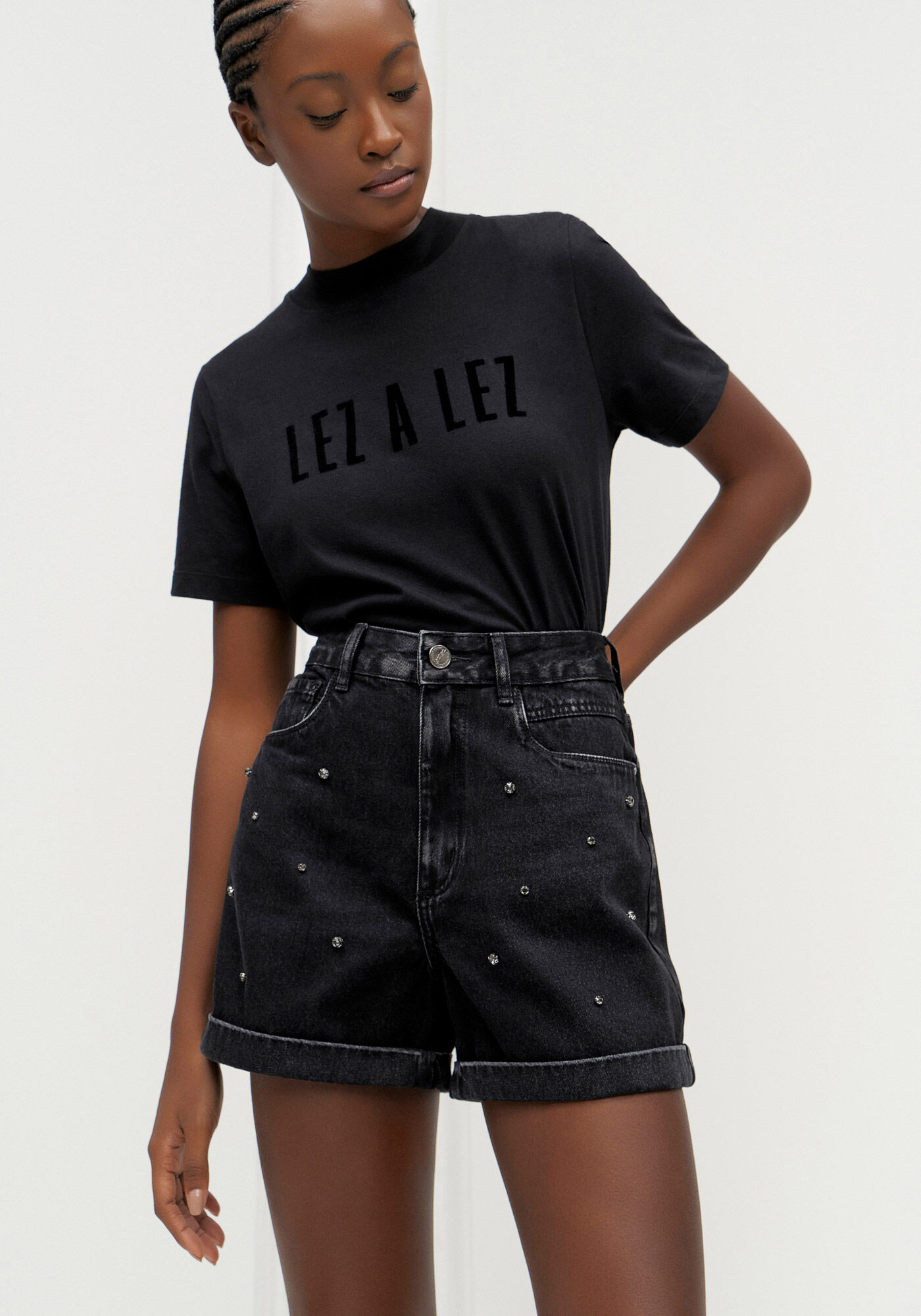 Shorts Jeans Mom Cintura Alta com Strass, , large.