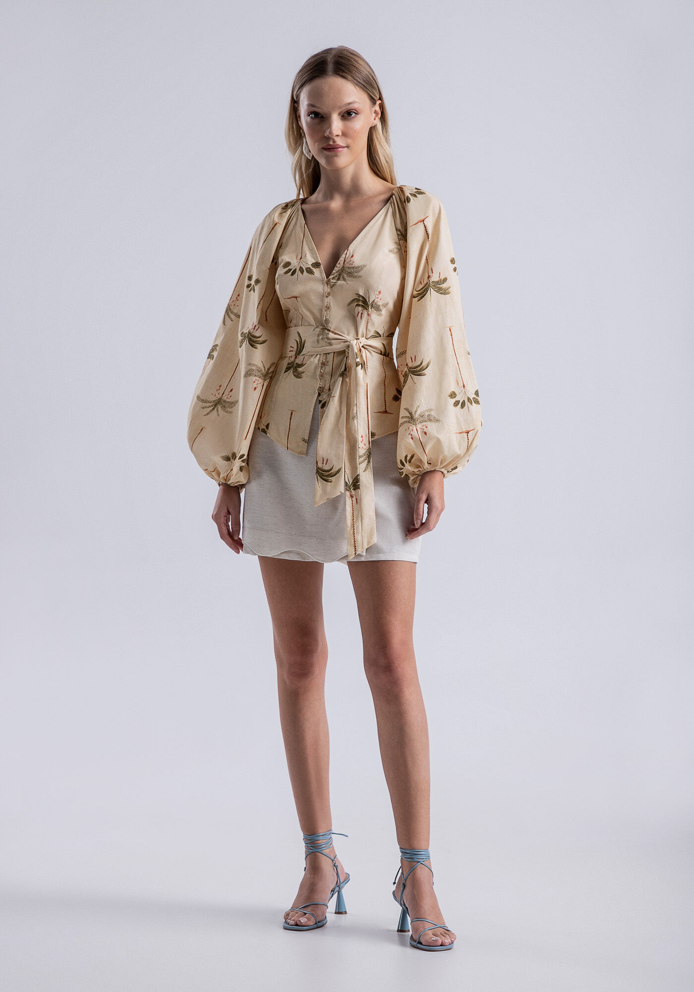 Blusa Manga M&aacute;xi em Tecido Atlanta com Cinto, , large.