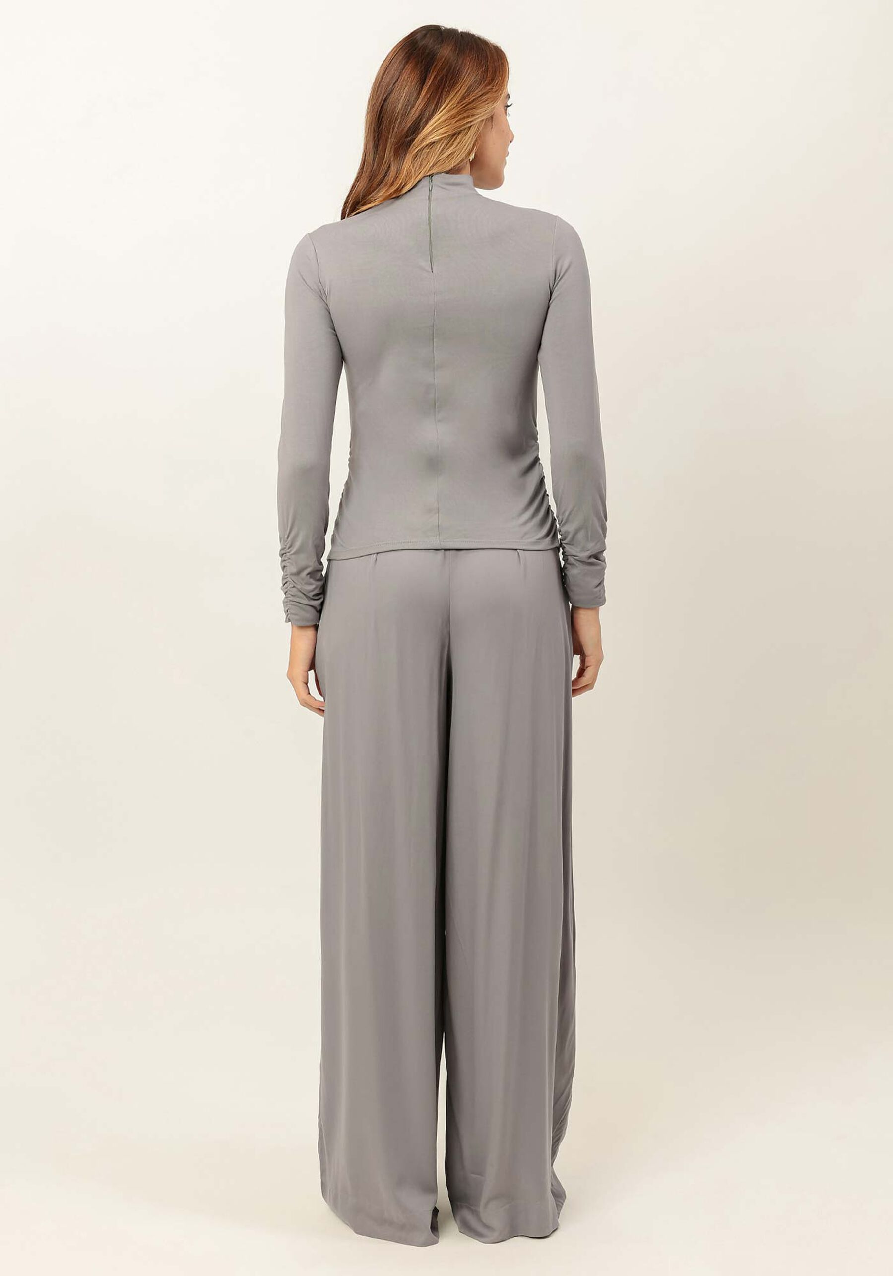 Blusa Manga Longa Franzida com Gola Alta, CINZA LAVANDER BLUSH. Blusa Manga Longa Franzida com Gola Alta, CINZA LAVANDER BLUSH, large.