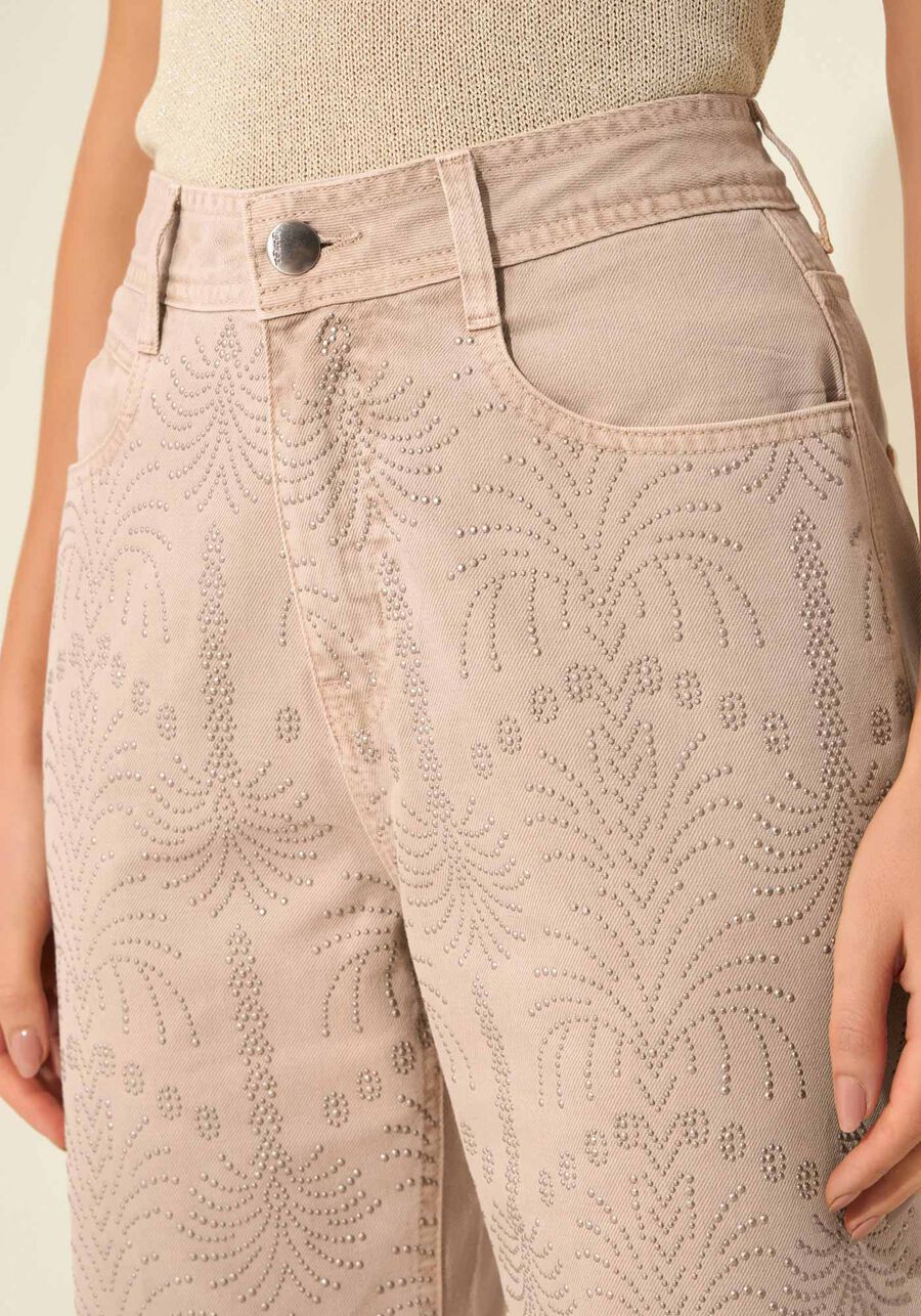 Calça Reta De Sarja Com Cintura Alta E Aplicações, BEGE PAPIRO. Calça Reta De Sarja Com Cintura Alta E Aplicações, BEGE PAPIRO, large.