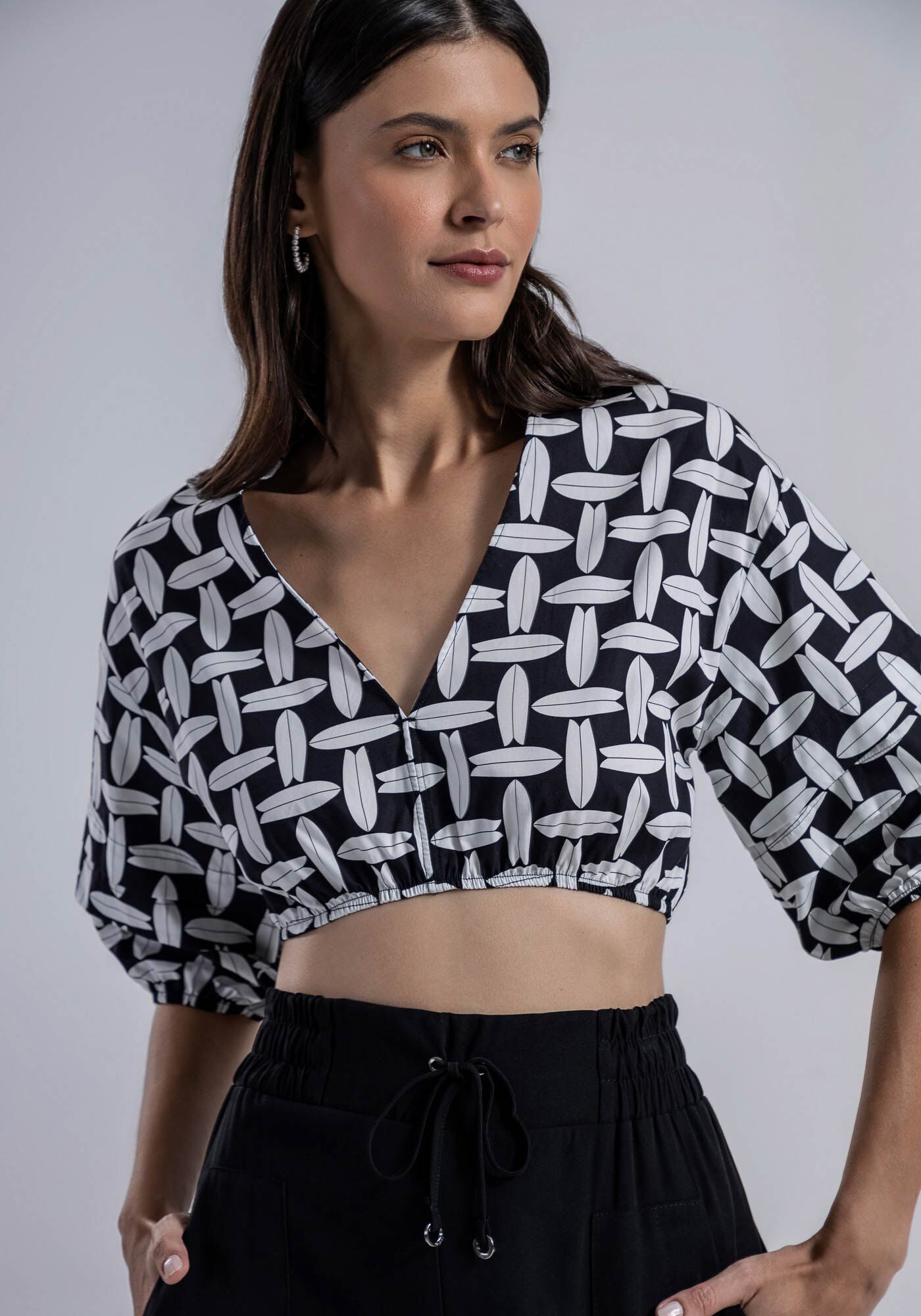 Blusa Cropped com Manga Bufante Pregas, , large.