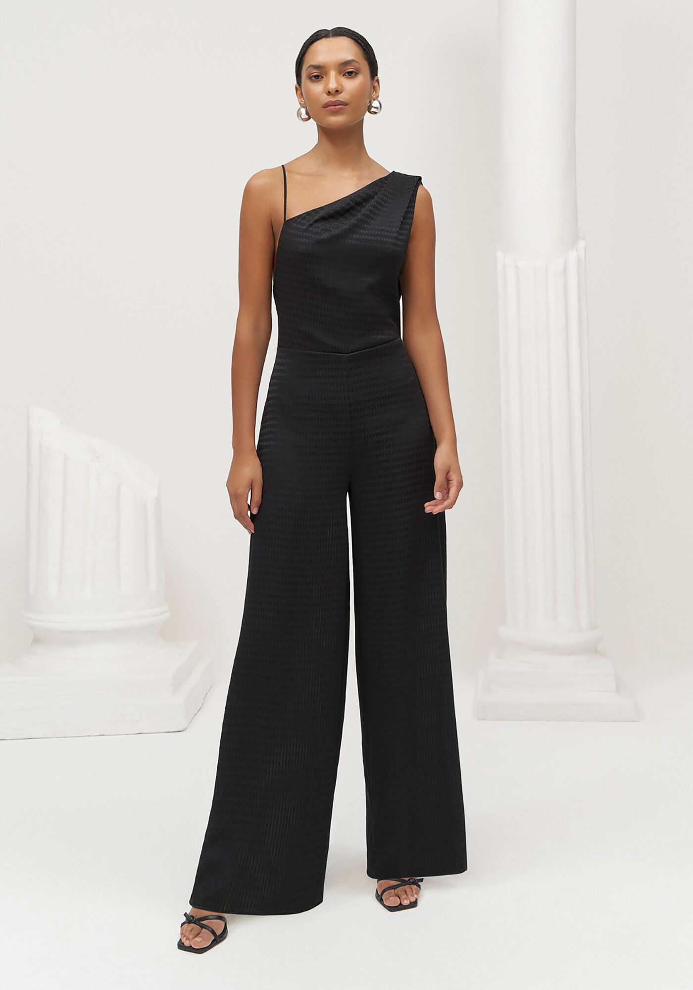 Macac&atilde;o Longo Ombro S&oacute; com Recorte Costas, , large.